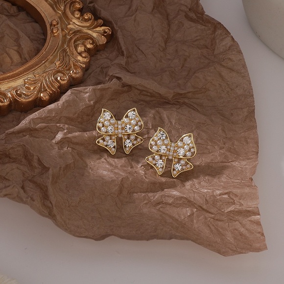 Gold Pearl and Rhinestone Bow Earrings - Picture 3 of 4